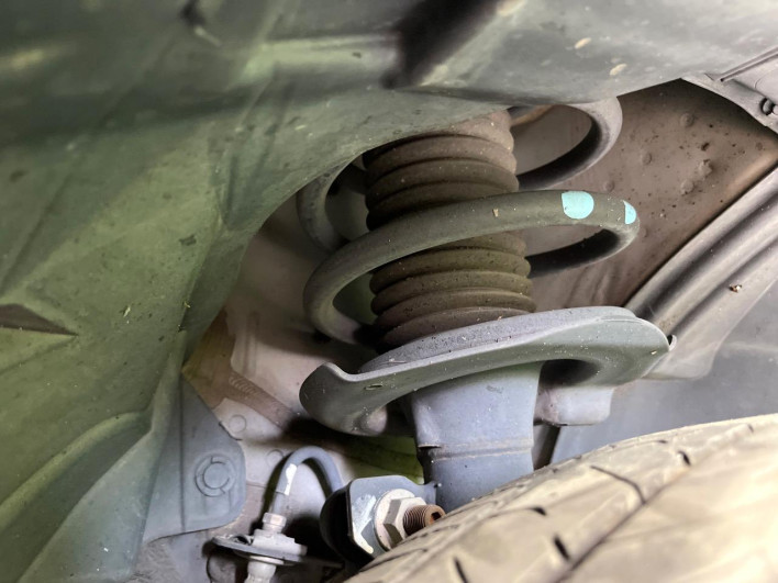 2013 Nissan Serena DAA-HFC26 (UW-69f80d3233220)[21]