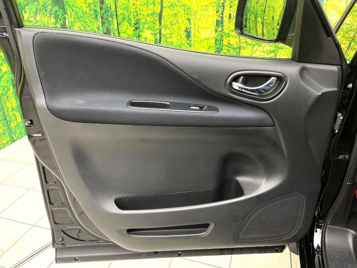 2014 Nissan Serena DAA-HFC26 (UW-69f80d32def84)[6]