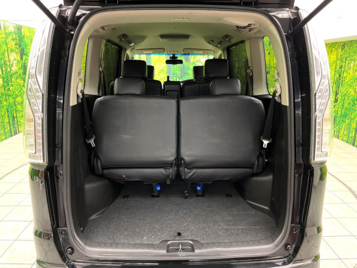 2014 Nissan Serena DAA-HFC26 (UW-69f80d32def84)[28]