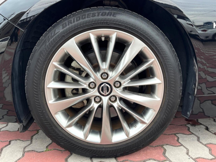 2020 Nissan Skyline DAA-HV37 (UW-69f80d385f83f)[23]