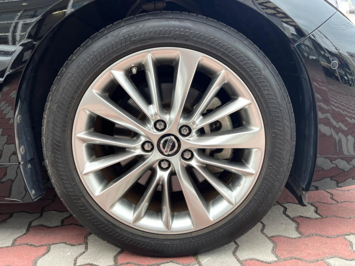 2020 Nissan Skyline DAA-HV37 (UW-69f80d385f83f)[15]