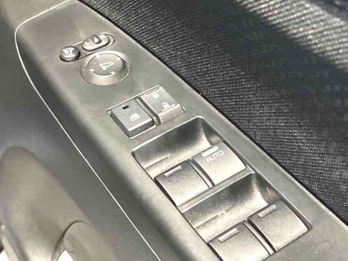 2014 Honda N-BOX CUSTOM DBA-JF1 (UW-69f80d3f000db)[26]