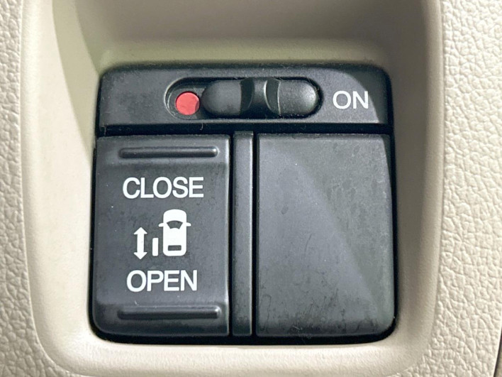 2014 Honda N-BOX DBA-JF1 (UW-69f80d40704e0)[17]