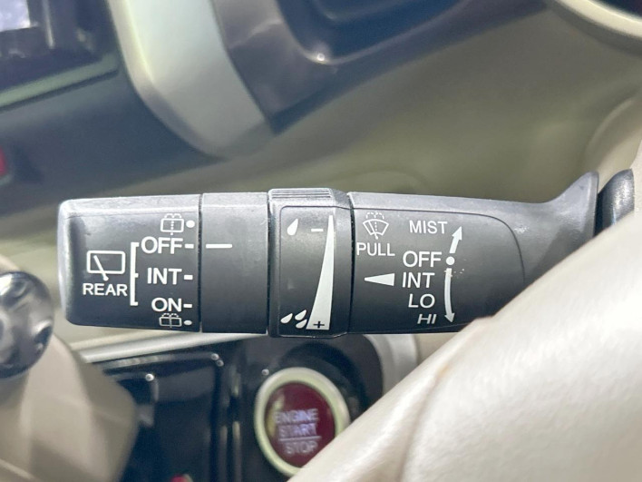 2014 Honda N-BOX DBA-JF1 (UW-69f80d40704e0)[29]