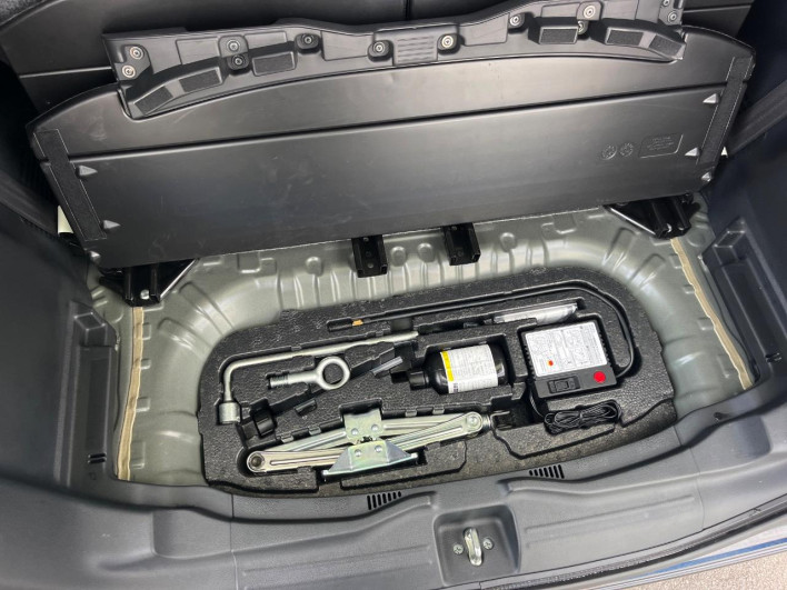 2016 Honda N-BOX CUSTOM DBA-JF1 (UW-69f80d435fb00)[29]