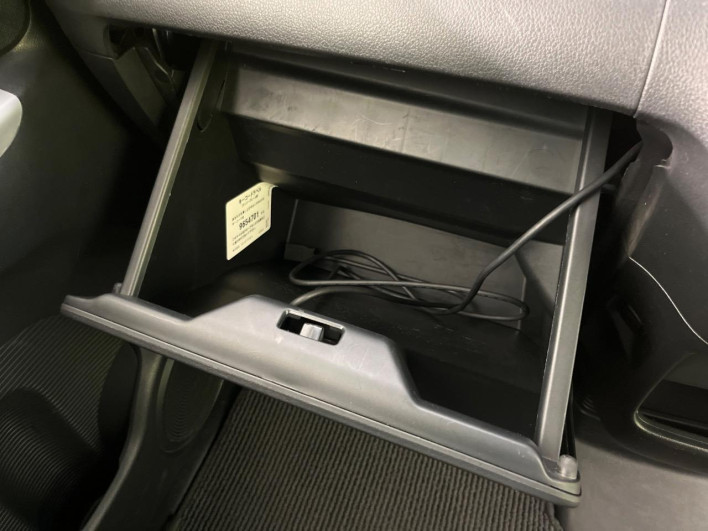 2016 Honda N-BOX CUSTOM DBA-JF1 (UW-69f80d458fcbd)[19]