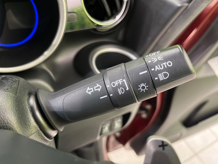 2016 Honda N-BOX CUSTOM DBA-JF1 (UW-69f80d458fcbd)[12]