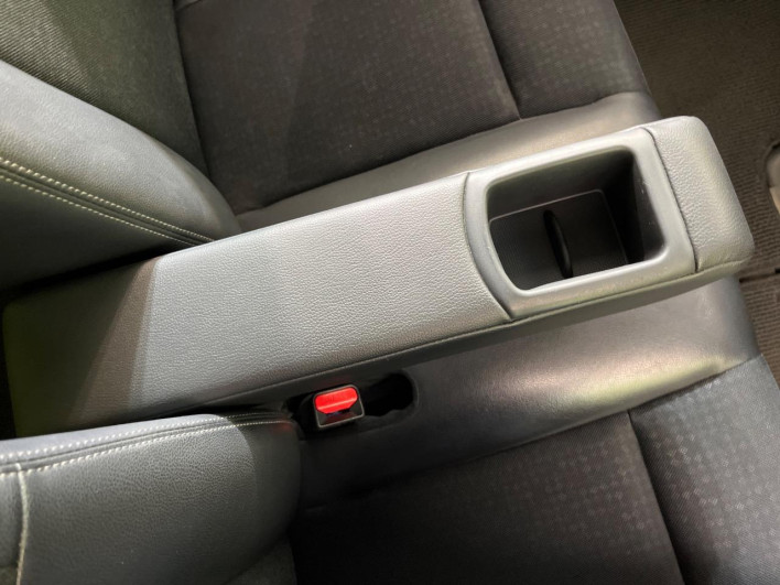 2016 Honda N-BOX CUSTOM DBA-JF1 (UW-69f80d458fcbd)[15]