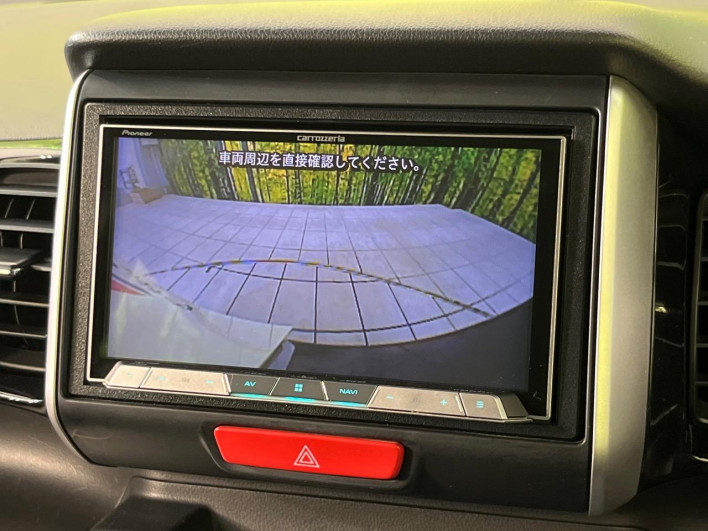 2016 Honda N-BOX CUSTOM DBA-JF1 (UW-69f80d458fcbd)[21]