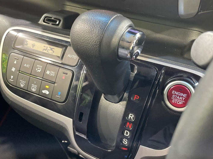 2014 Honda N-BOX+ Custom DBA-JF1 (UW-69f80d45aa9ba)[16]
