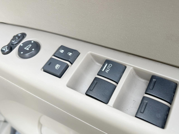 2012 Honda N-BOX DBA-JF2 (UW-69f80d45bebea)[22]