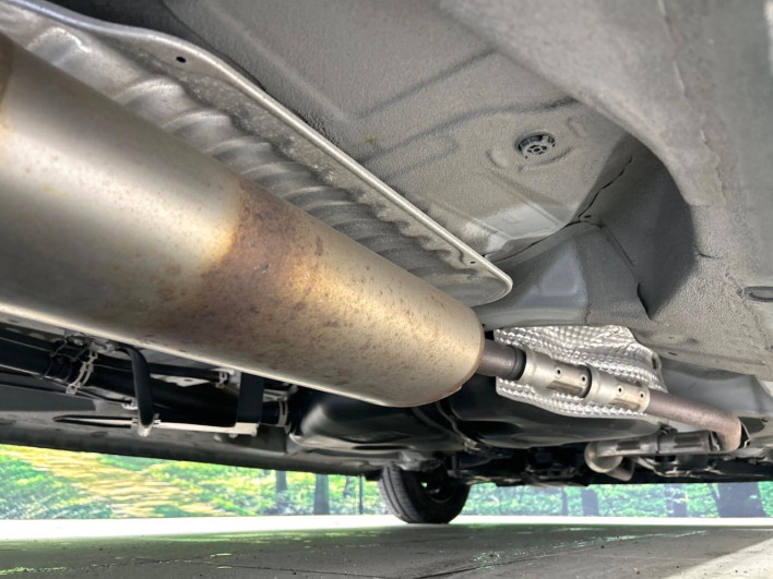 2017 Honda N-BOX DBA-JF3 (UW-69f80d4788aa9)[18]