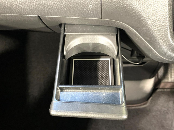 2018 Honda N-BOX CUSTOM DBA-JF3 (UW-69f80d4796bc4)[24]