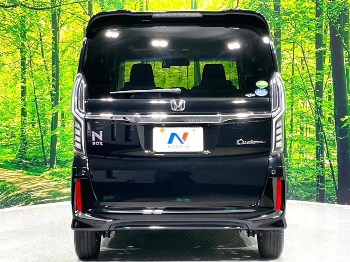 2018 Honda N-BOX CUSTOM DBA-JF3 (UW-69f80d4796bc4)[8]
