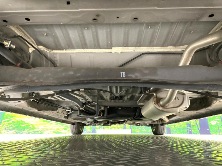 2018 Honda N-BOX CUSTOM DBA-JF3 (UW-69f80d4796bc4)[9]