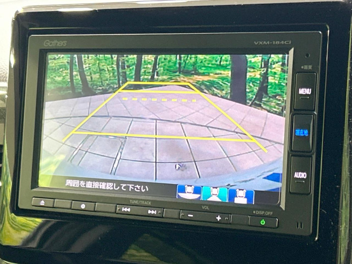 2018 Honda N-BOX CUSTOM DBA-JF3 (UW-69f80d4a0d0f4)[23]