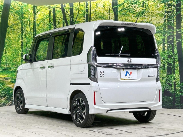 2018 Honda N-BOX CUSTOM DBA-JF3 (UW-69f80d4a0d0f4)[7]