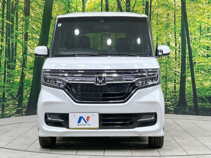 2018 Honda N-BOX CUSTOM DBA-JF3 (UW-69f80d4a0d0f4)[12]