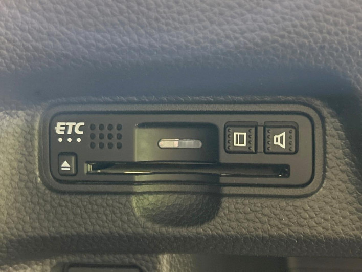 2018 Honda N-BOX CUSTOM DBA-JF3 (UW-69f80d4a0d0f4)[17]