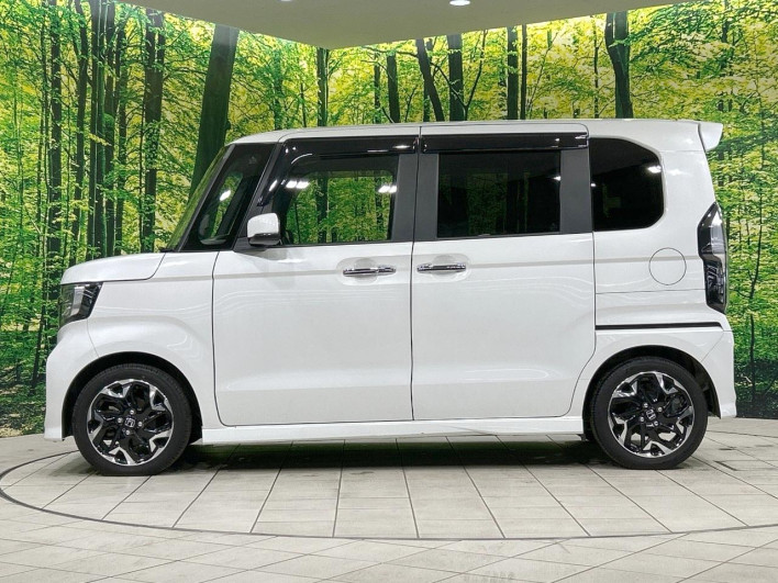 2018 Honda N-BOX CUSTOM DBA-JF3 (UW-69f80d4a0d0f4)[6]