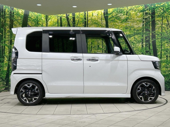 2018 Honda N-BOX CUSTOM DBA-JF3 (UW-69f80d4a0d0f4)[10]