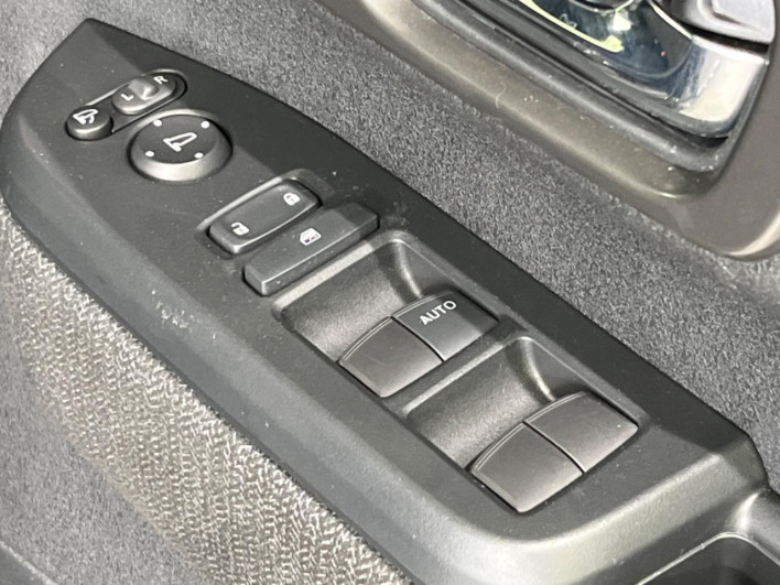 2024 Honda N-BOX CUSTOM 6BA-JF6 (UW-69f80d587397d)[6]