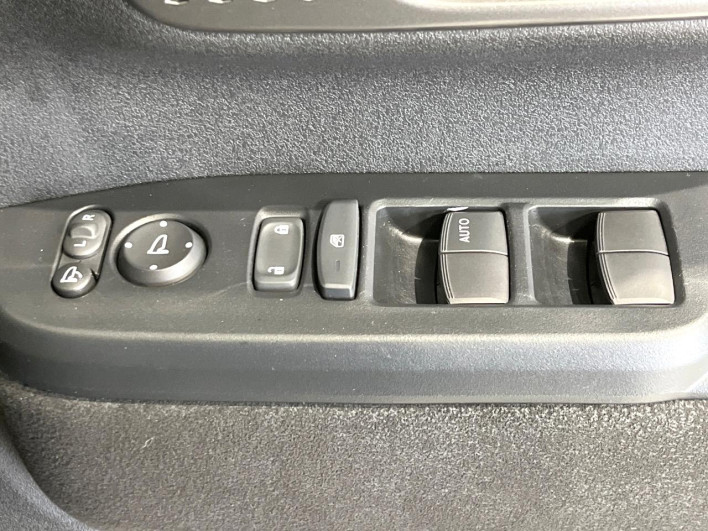 2024 Honda N-BOX CUSTOM 6BA-JF6 (UW-69f80d591caef)[18]