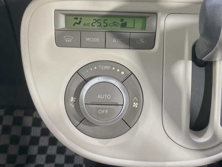 2012 Daihatsu Mira Cocoa DBA-L675S (UW-69f80d7180819)[23]