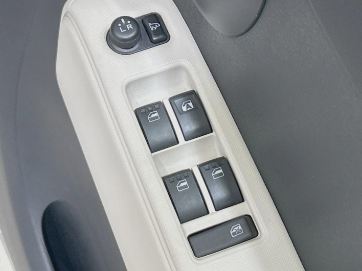 2012 Daihatsu Mira Cocoa DBA-L675S (UW-69f80d7180819)[15]