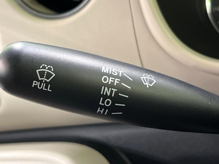 2013 Daihatsu Mira Cocoa DBA-L675S (UW-69f80d7242860)[16]