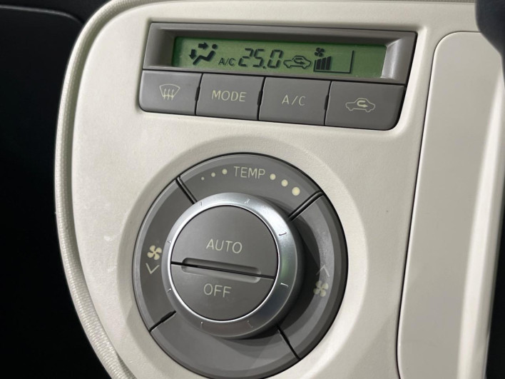 2013 Daihatsu Mira Cocoa DBA-L675S (UW-69f80d7242860)[11]