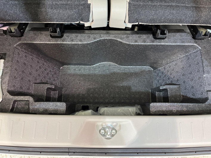 2017 Daihatsu Move DBA-LA150S (UW-69f80d7401aea)[23]