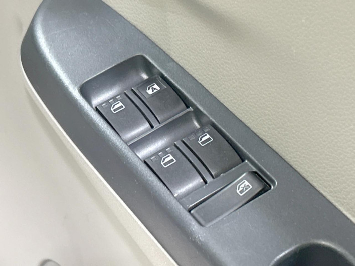 2013 Daihatsu Mirai Ease DBA-LA300S (UW-69f80d770f27e)[14]
