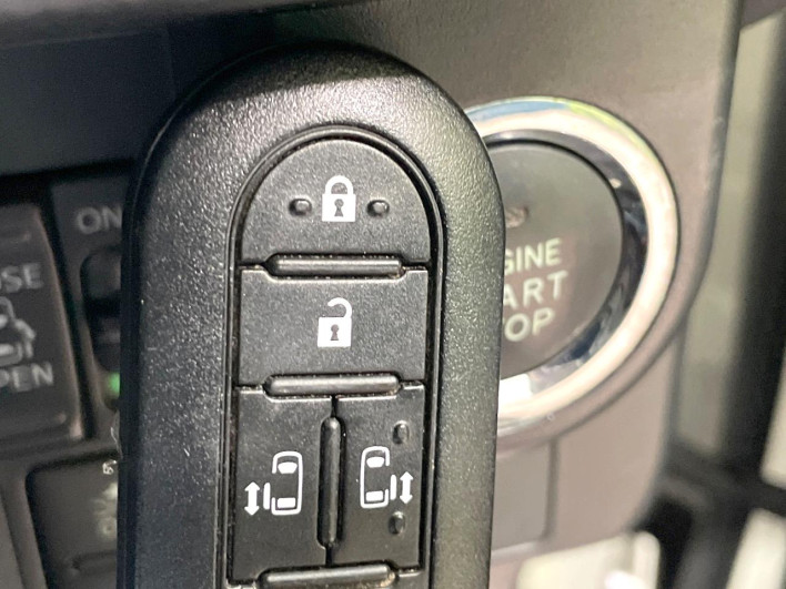 2017 Toyota Roomy DBA-M900A (UW-69f80d894675d)[13]