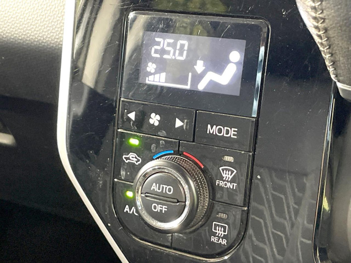 2017 Toyota Roomy DBA-M900A (UW-69f80d894675d)[22]