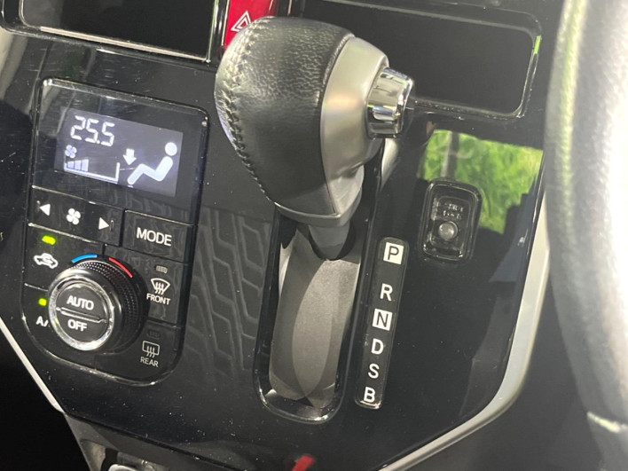 2017 Toyota Roomy DBA-M900A (UW-69f80d8975670)[21]