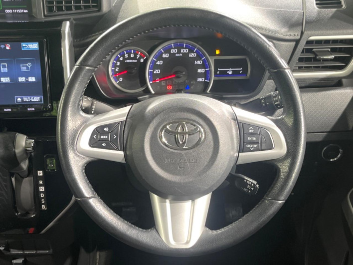 2017 Toyota Roomy DBA-M900A (UW-69f80d8975670)[9]