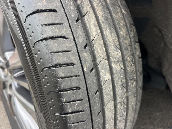 2022 Toyota Voxy 6BA-MZRA90W (UW-69f80dcd22d1b)[10]