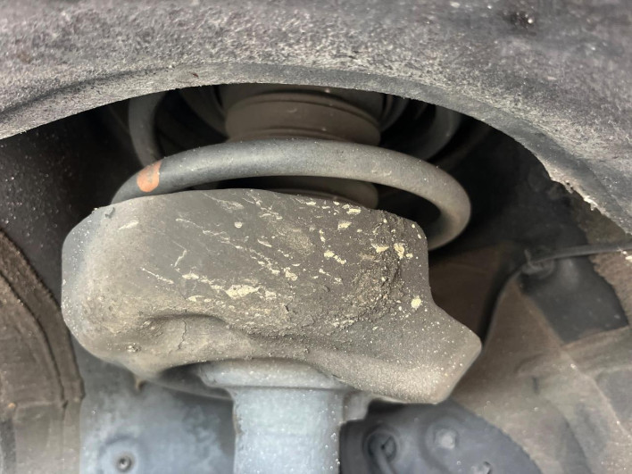 2022 Toyota Voxy 6BA-MZRA90W (UW-69f80dcd22d1b)[11]