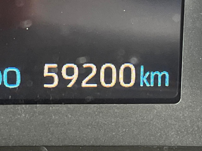 2022 Toyota Voxy 6BA-MZRA90W (UW-69f80dcd22d1b)[2]