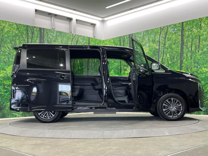 2022 Toyota Voxy 6BA-MZRA95W (UW-69f80dd388756)[14]