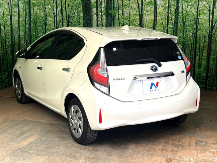 2019 Toyota Aqua DAA-NHP10 (UW-69f80dd9430fb)[4]
