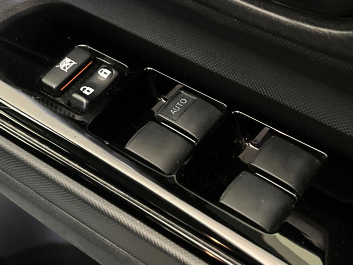 2019 Toyota Aqua DAA-NHP10 (UW-69f80dd9430fb)[9]