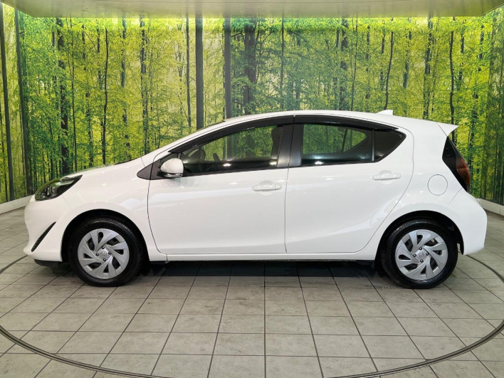 2021 Toyota Aqua 6AA-NHP10 (UW-69f80dda34d98)[15]