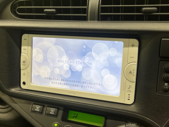 2012 Toyota Aqua DAA-NHP10 (UW-69f80dda67b93)[7]