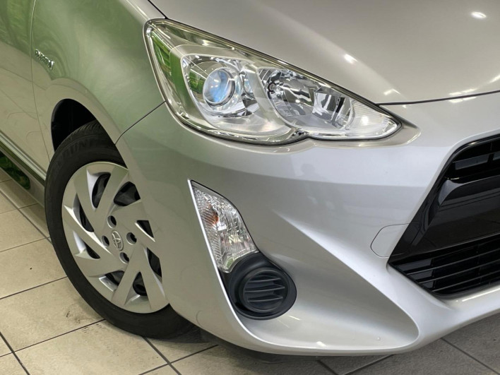 2016 Toyota Aqua DAA-NHP10 (UW-69f80ddb60934)[27]