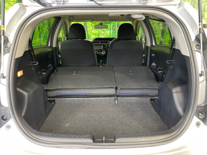 2016 Toyota Aqua DAA-NHP10 (UW-69f80ddb60934)[10]