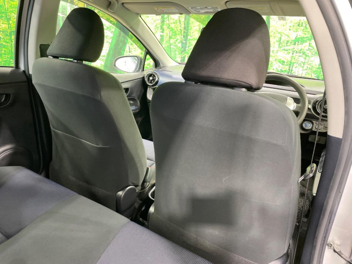 2016 Toyota Aqua DAA-NHP10 (UW-69f80ddb60934)[18]