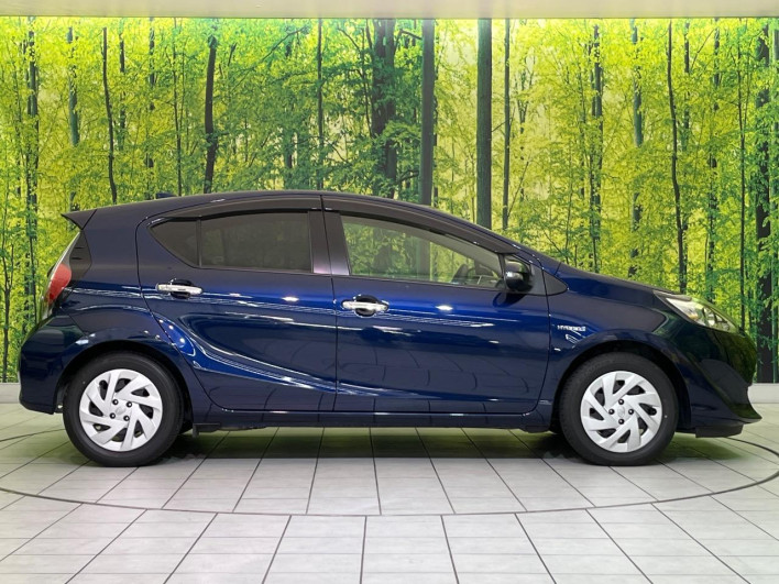 2018 Toyota Aqua DAA-NHP10 (UW-69f80ddddcab9)[9]