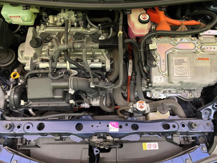 2018 Toyota Aqua DAA-NHP10 (UW-69f80ddddcab9)[4]